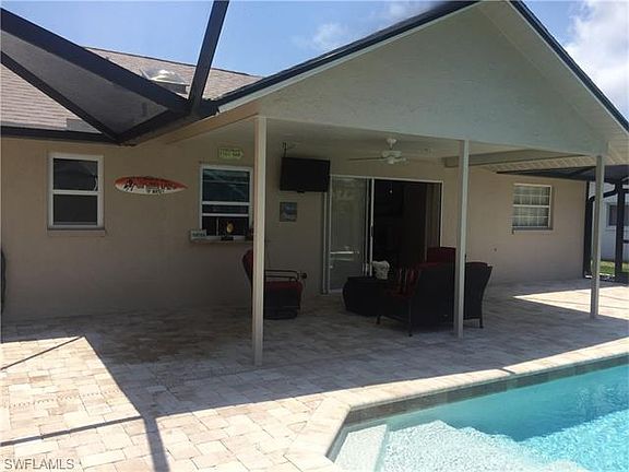 4th image of 2701 SW 46th Ter