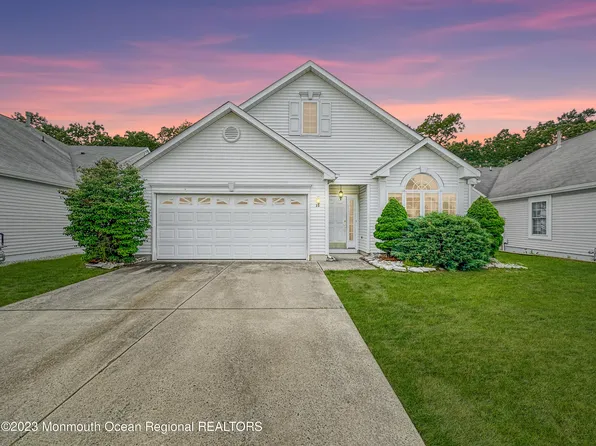 28 Merion Lane, Jackson, NJ 08527