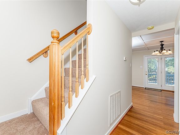 3rd image of 8382 Mary Mundie Ln
