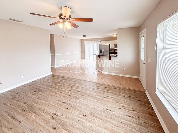 3rd image of 1600 29th St S