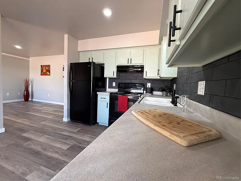 531 S Angus Ave #2 — Photo 3