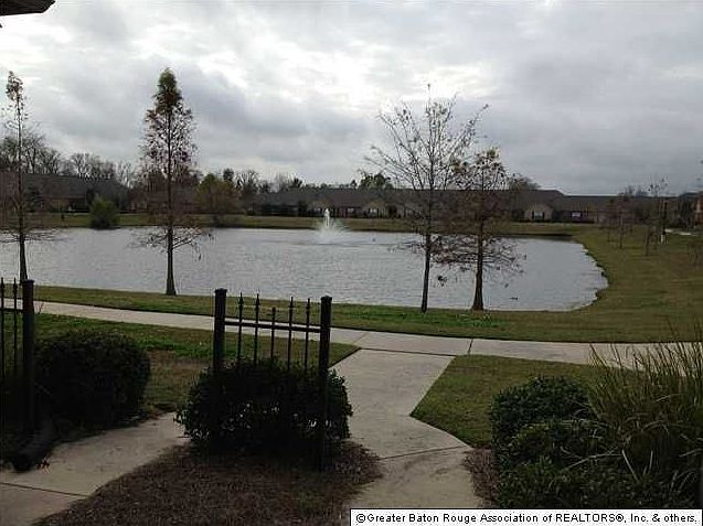 2nd image of 809 Summer Breeze Dr APT 1101