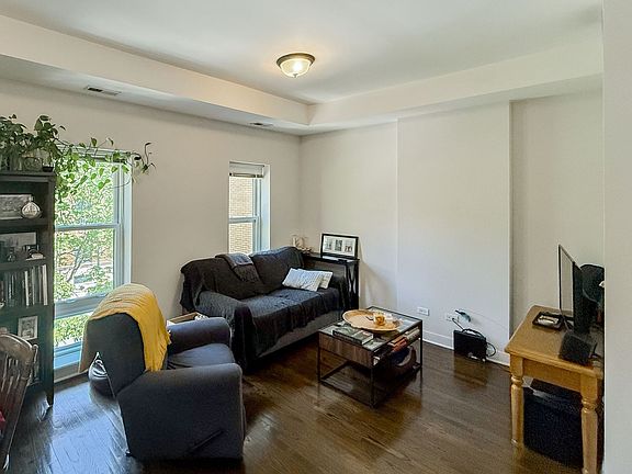 5th image of 1900 N Lincoln Ave #1912-201