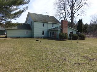 187 E Mier Rd, Sanford, MI 48657