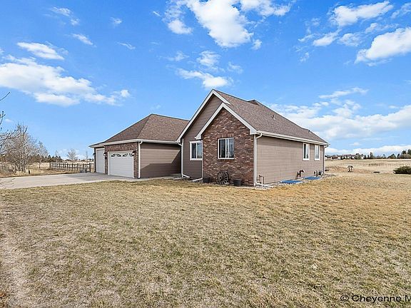 3rd image of 3517 Whirlaway Rd