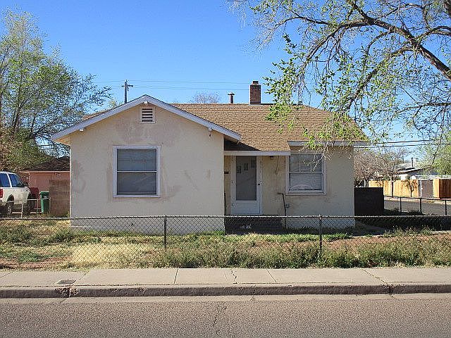 2nd image of 523 W Cherry St