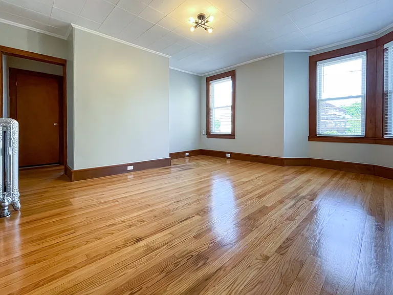 142 Pleasant St #2 — Photo 9