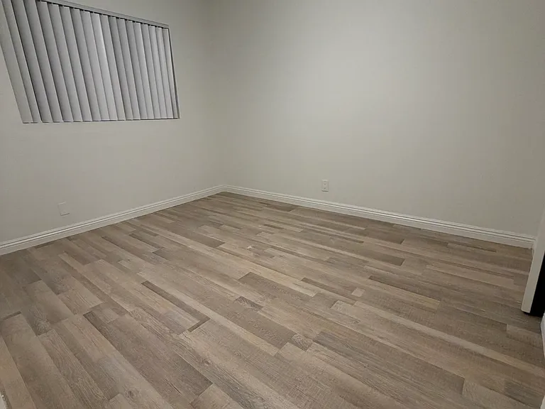 Westwood Apartments — Photo 7