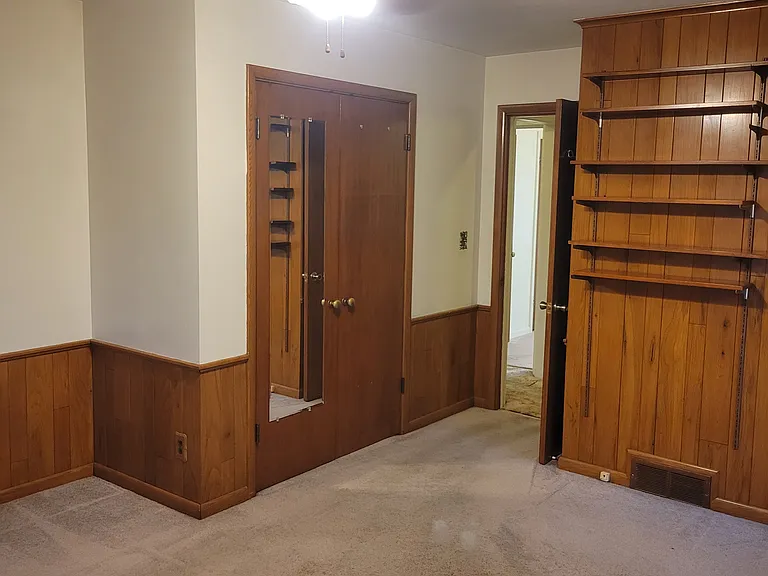 2123 Eileen Rd — Photo 36