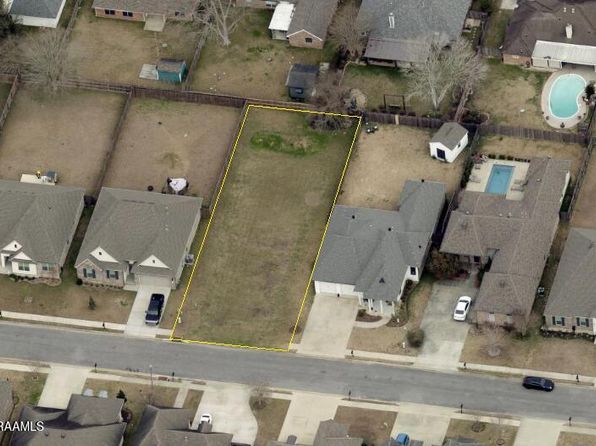 111 Tortoise Ln, Broussard, LA 70518