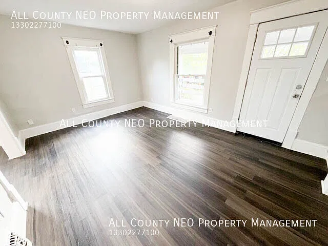 Spacious 3-Bedroom Unit with Loft, Front Porch & Extra Storage! — Photo 4