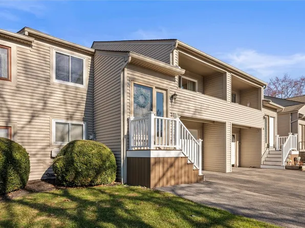 20 Hollingham Rise, Fairport, NY 14450