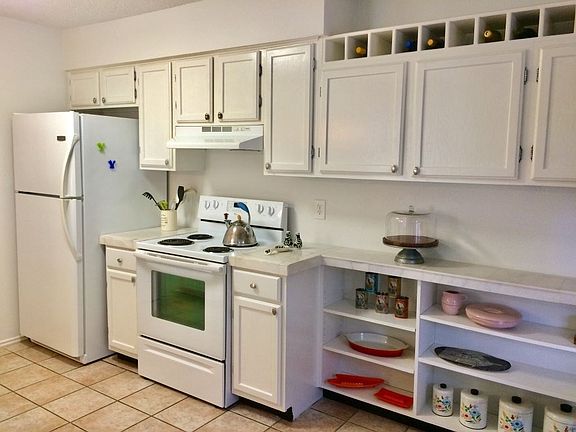 5th image of 5616 Emerald Forest Dr APT 115