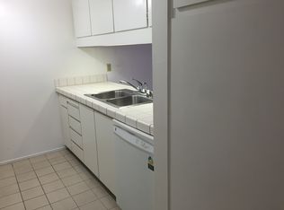 5482 Roundtree Dr APT D, Concord, CA 94521