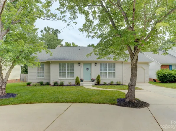 3106 Old House Cir, Matthews, NC 28105