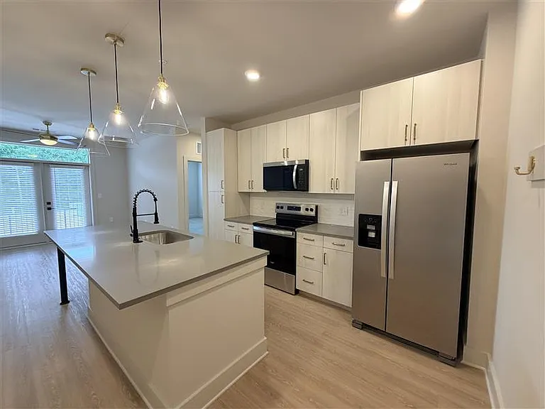 District on the Etowah Apartments — Photo 1282