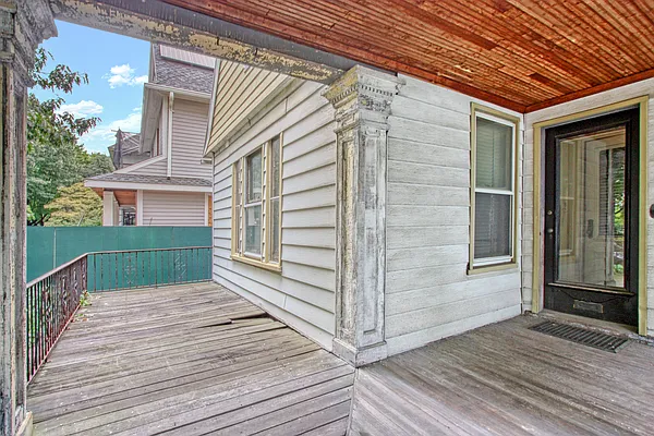 Sold by Douglas Elliman | media 35