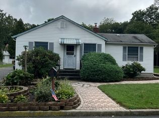 81 Mayfair Rd, Nesconset, NY 11767