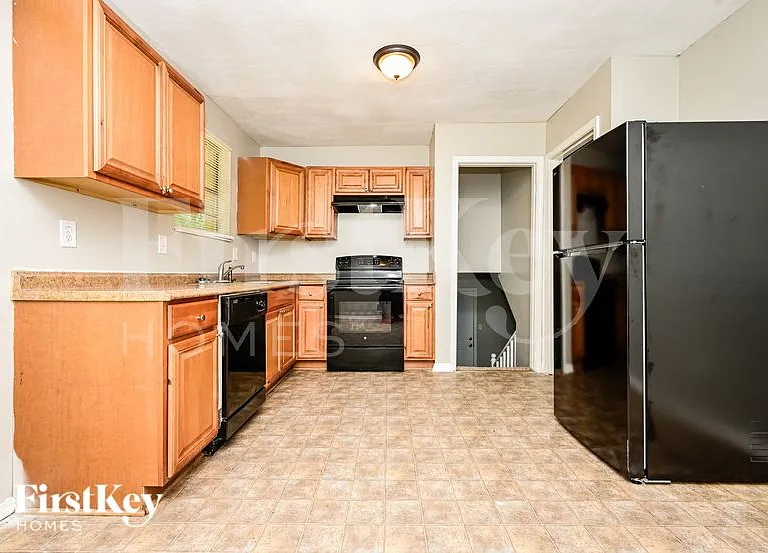 3031 Orbit Cir — Photo 5