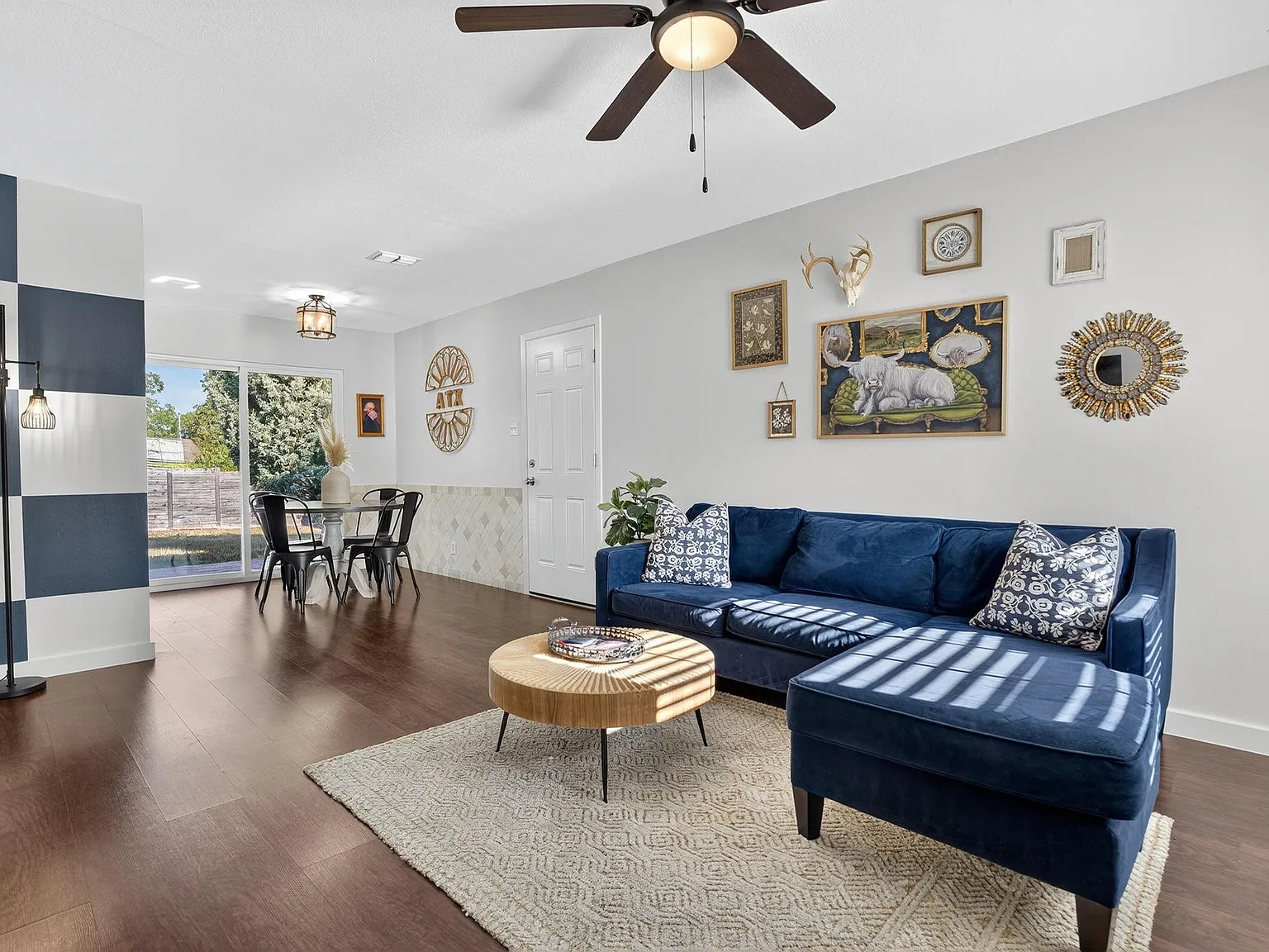 3 bed, 1.0 bath, 864 sqft, $2,550 — Photo 4