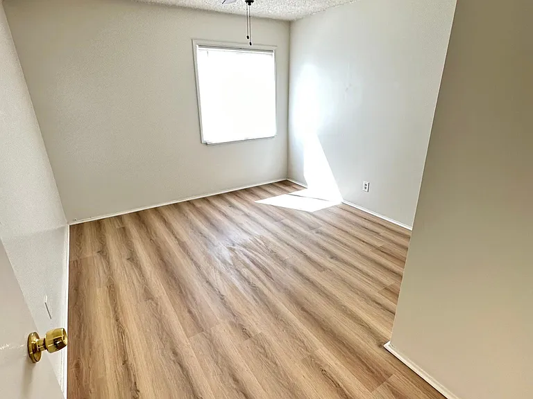 1696 Buckeye Dr — Photo 5