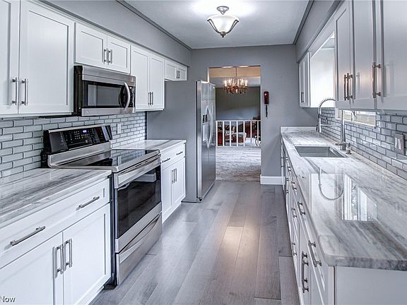 2nd image of 3466 Clover Dr