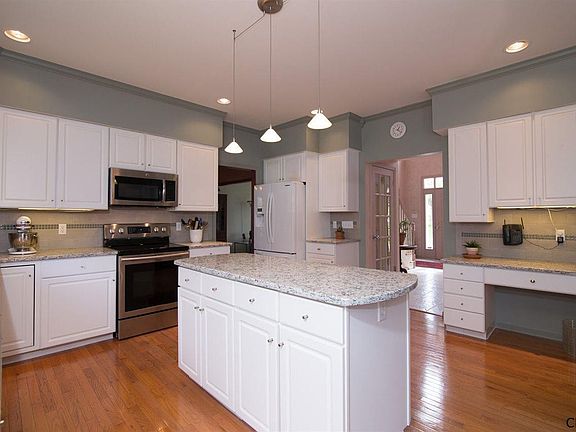 5th image of 26 Birkdale Ct
