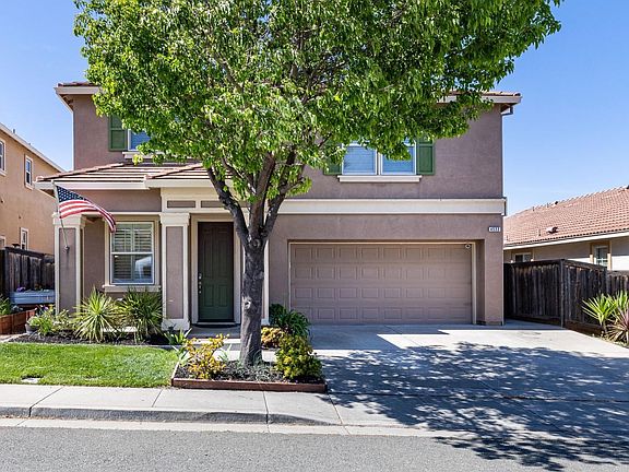 3rd image of 4532 Crimson Clover Drive
