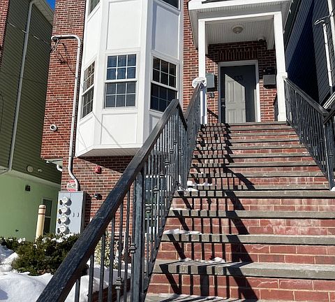 2nd image of 131 Arlington Ave #3