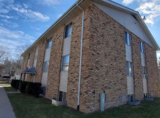 639 S Lucas St APT 4, Iowa City, IA 52240