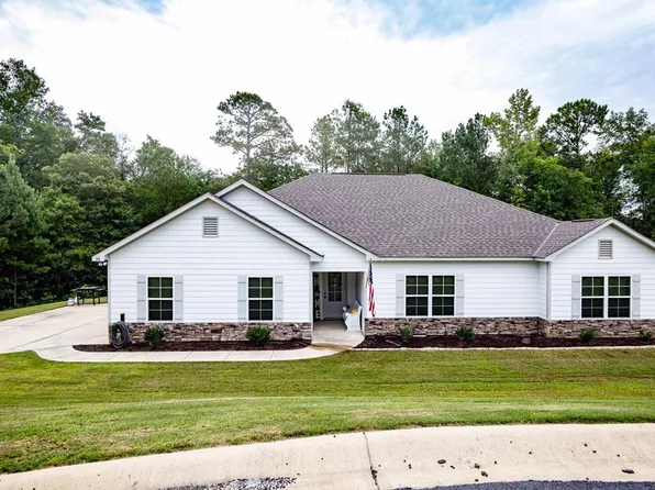30 Veterans Ct, Fort Mitchell, AL 36856