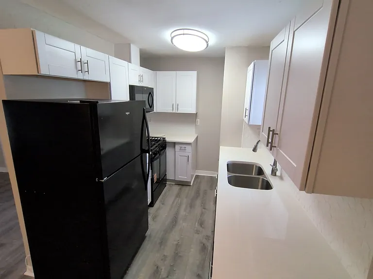 1742 SE 15th Ave — Photo 7