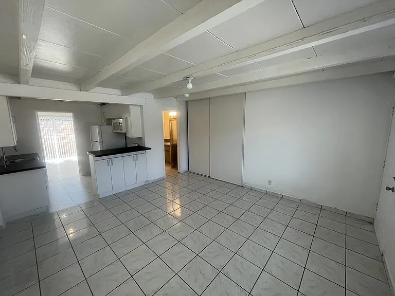 508 Desert View Dr #2 — Photo 2