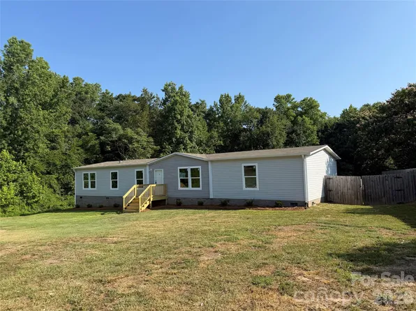 1003 Lavender Rd, Grover, NC 28073