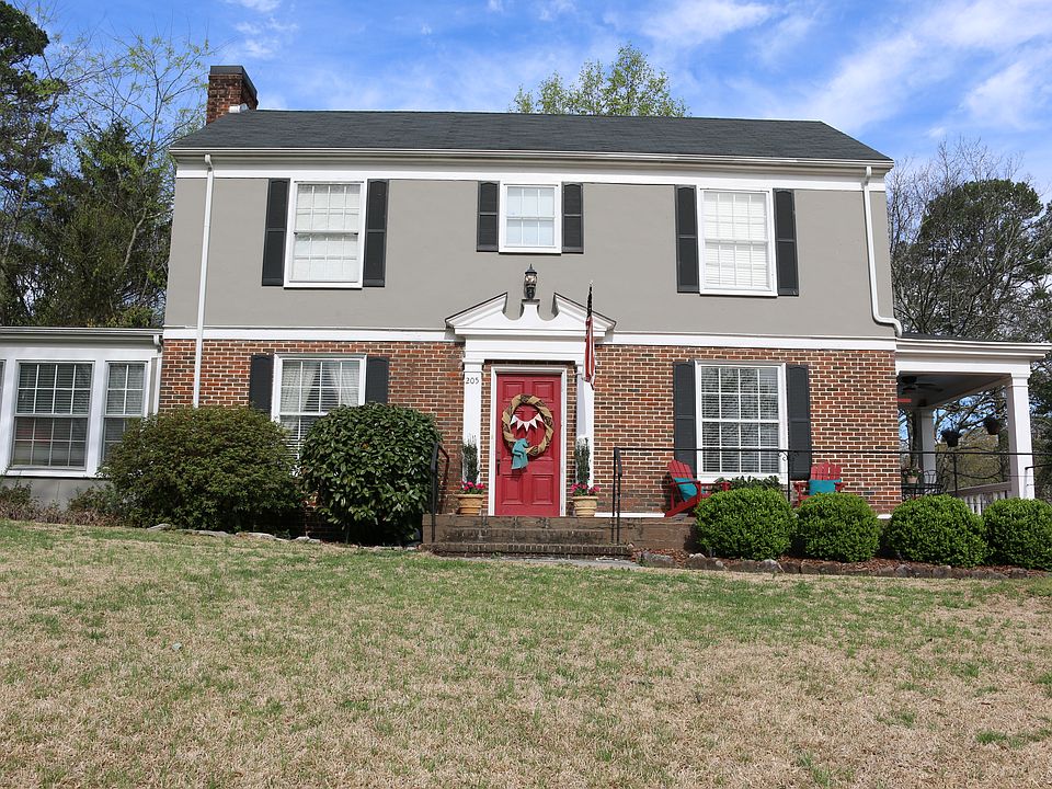 Look at that curb appeal!