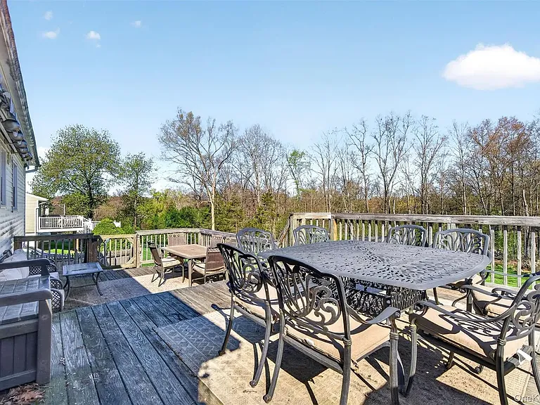 175 Barnes Rd — Photo 22