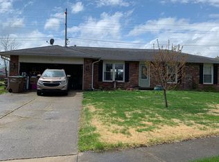 3160 Chapel Ct, Columbus, IN 47203