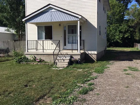 8102 S Huron River Dr, South Rockwood, MI 48179