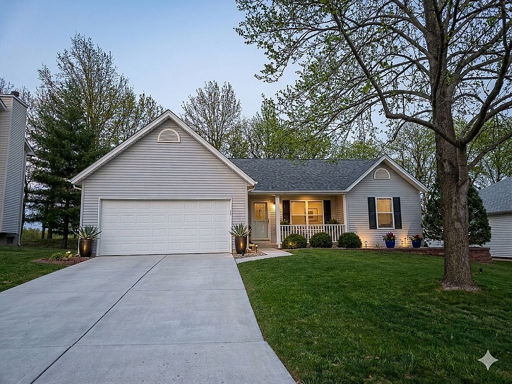 2877 Bromley Dr