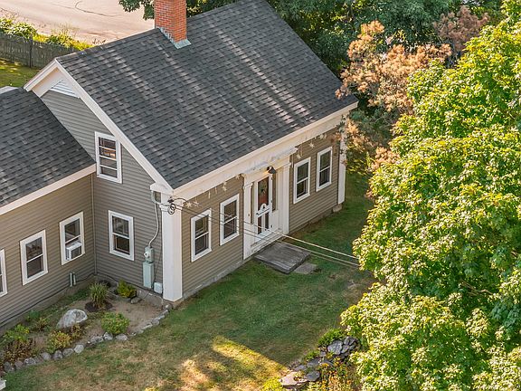 5th image of 315 Commercial Street