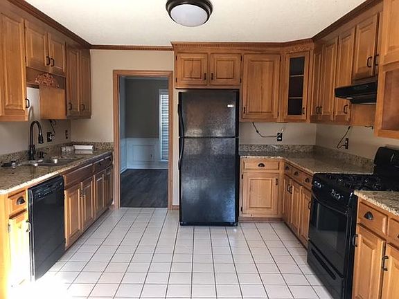 2nd image of 2151 Noel Dr SW