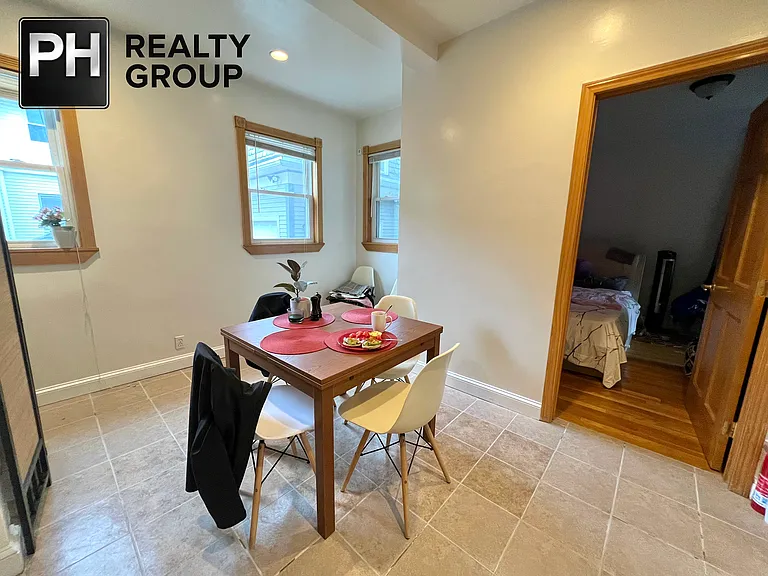 49 Pearl St #1 — Photo 8