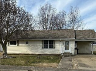 2 Maple Ct, Washington, IN 47501