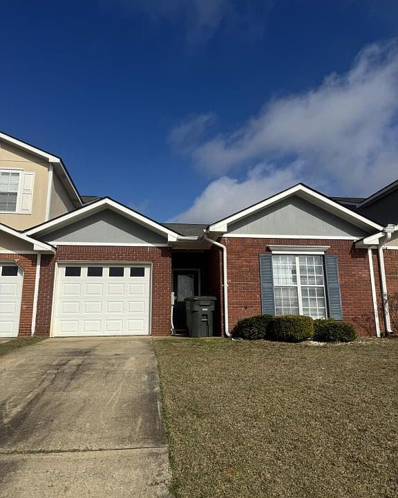 1st image of 221 Camden Dr