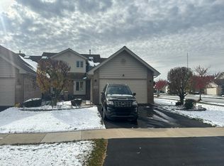 6511 Scotch Pine Dr, Tinley Park, IL 60477