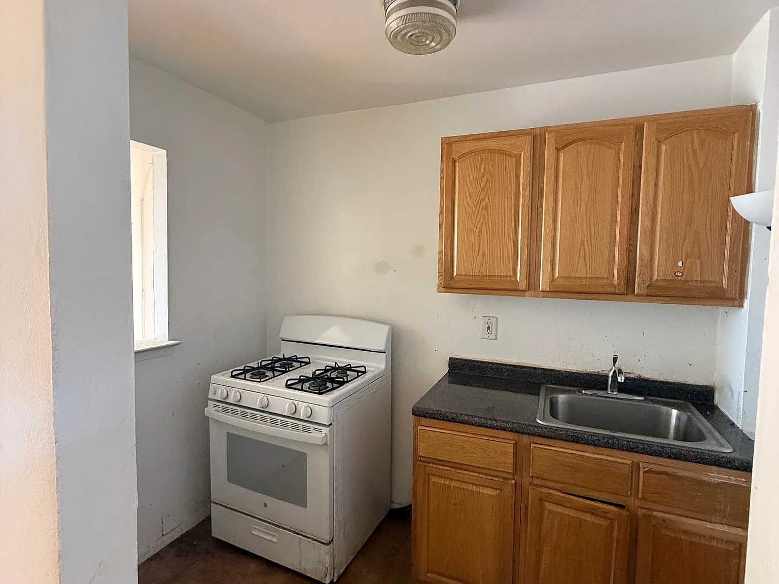 1 bed, $2,100 — Photo 2