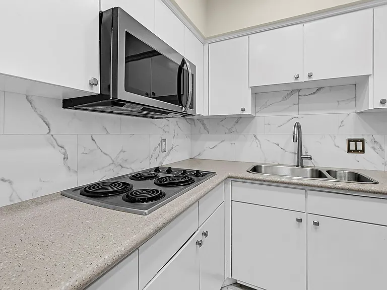 2601 Bellefontaine St #B318 — Photo 3