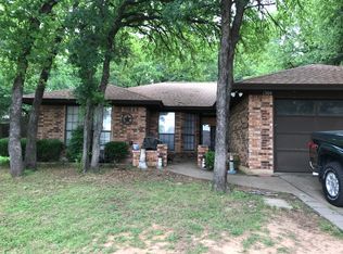 1304 Spanish Moss Dr, Granbury, TX 76048
