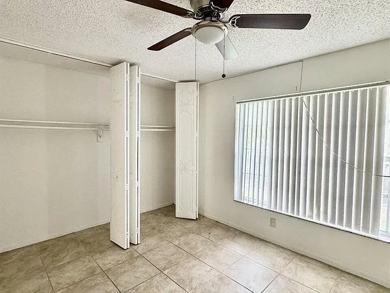 801 W Oakland Park Blvd #C1 — Photo 6