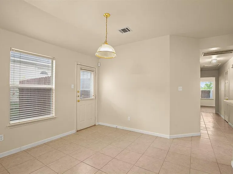 1225 Orchard Park Cir — Photo 14